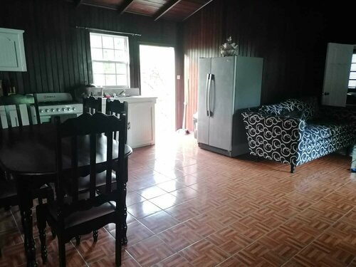 Гостиница Belle Breeze Cottage