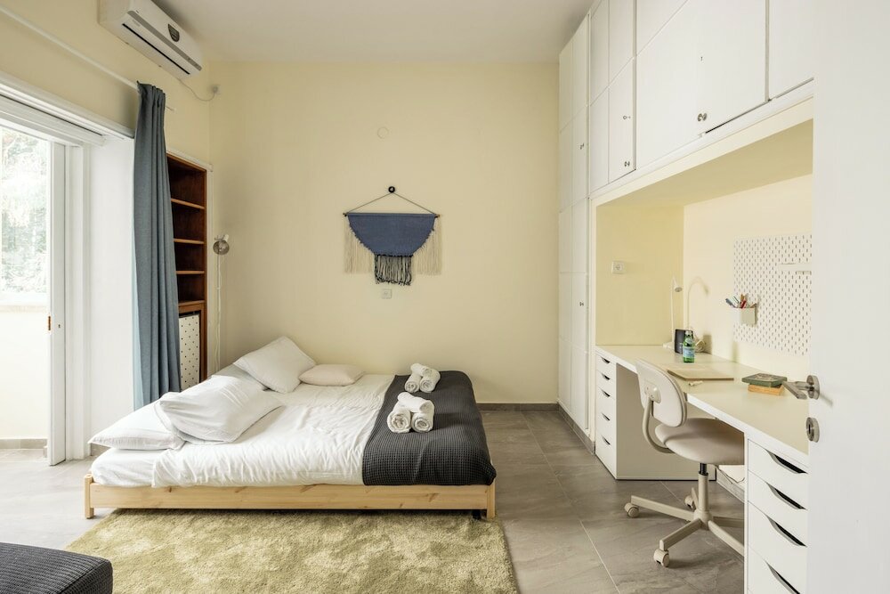 Фото Eclectic Rabin Square Apt by Sea N' Rent