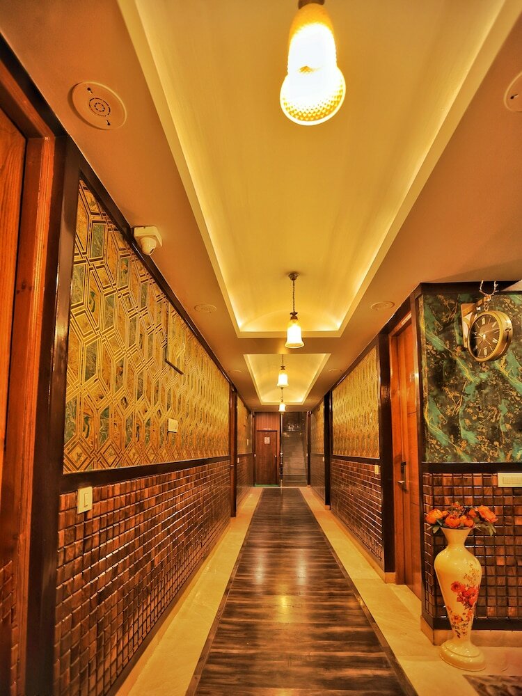 Фото Hotel The Montreal Near by Dal Lake