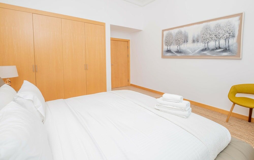 Фото Lux The Shoreline Penthouse Suite