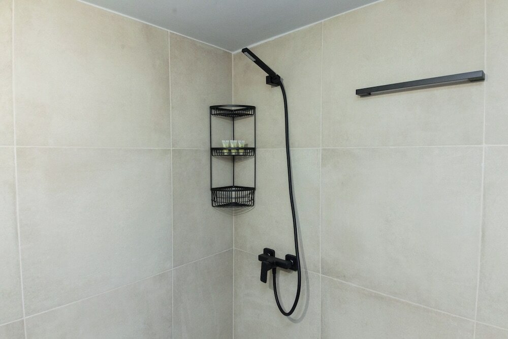 Фото Modern Greek Living Apt in Dafni Athens