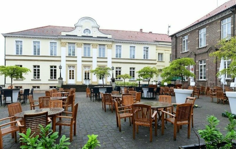 Гостиница Hotel Schloss Westerholt в Хертене