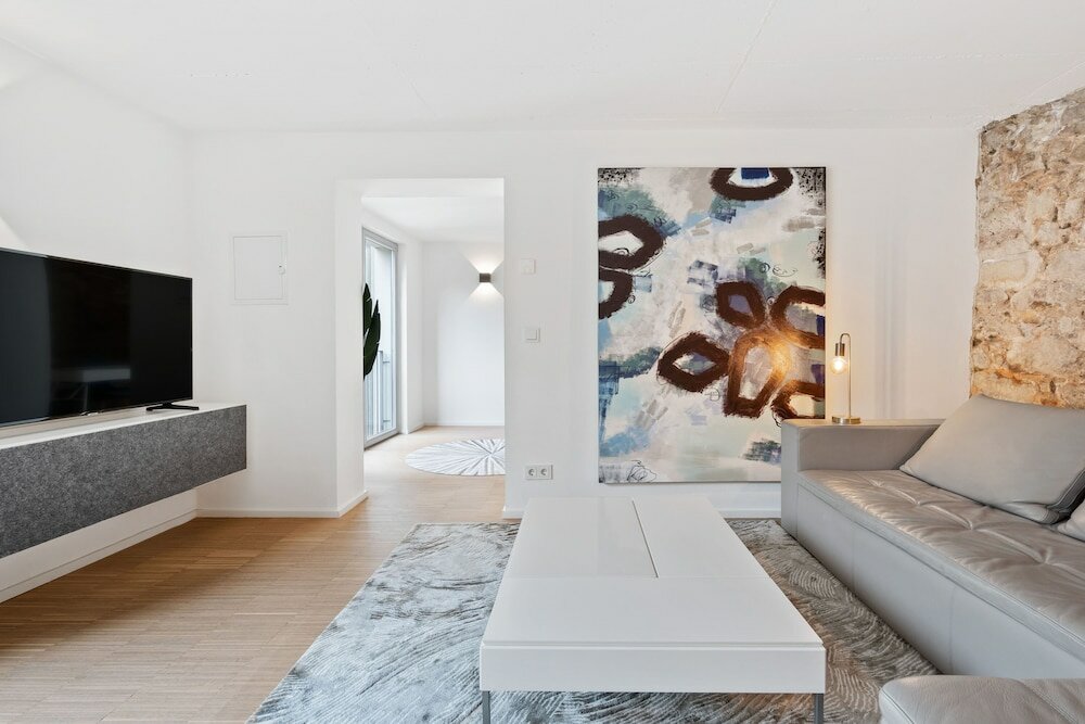 Фото Modern Apt Old Town w Panoramic View Id4