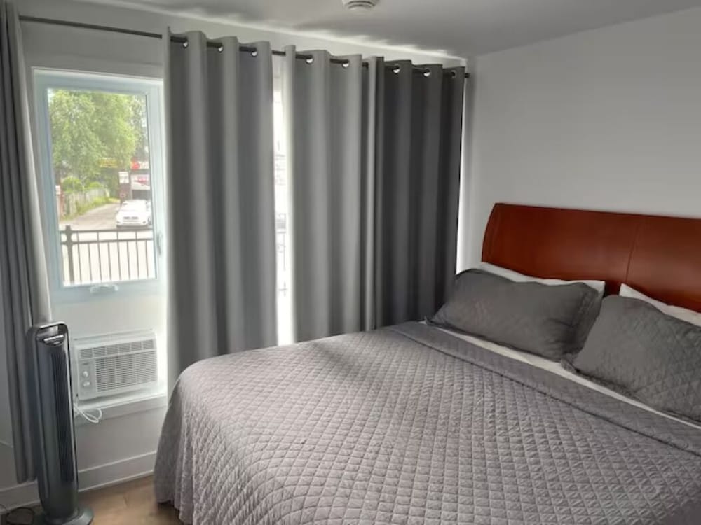 Фото 2001 AV. Beaconsfield