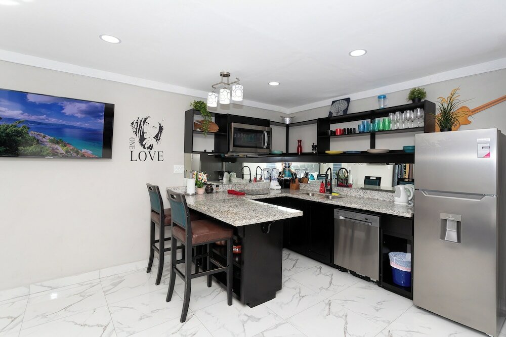 Фото Montego Bay Club