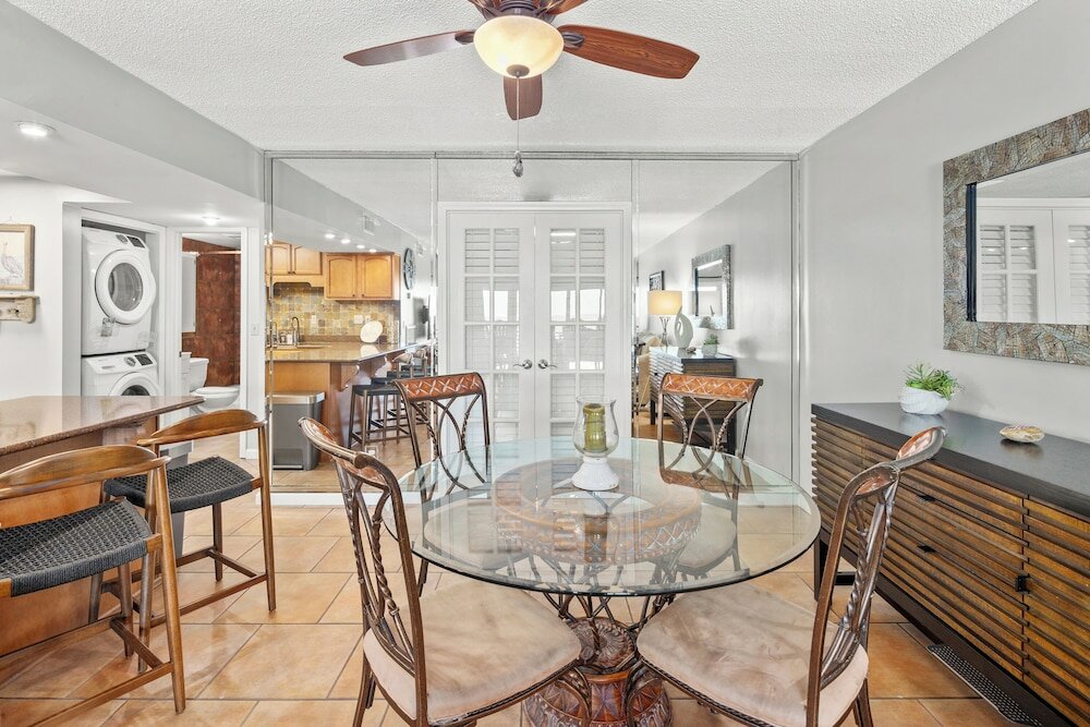 Фото Gulfgate B307 - Red Wave