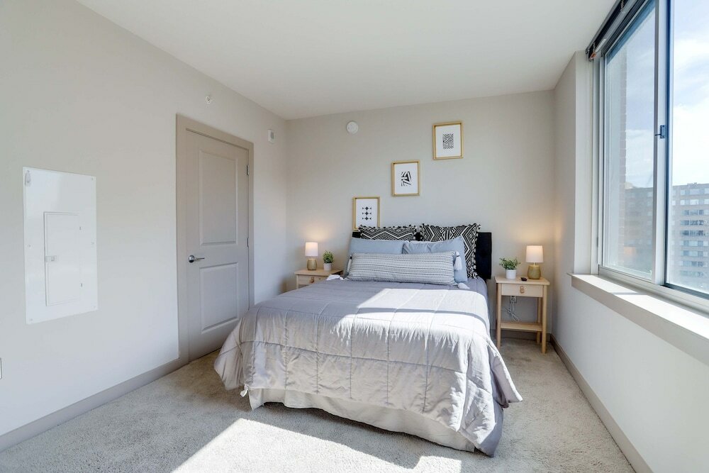 Фото Trendy n Exclusive Apto at Crystal City