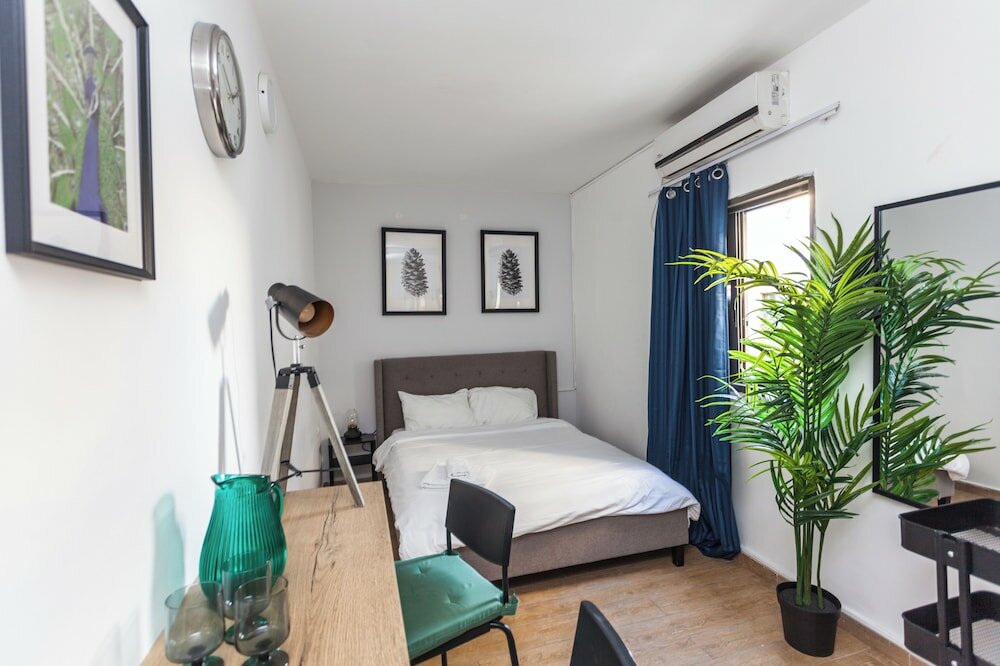 Фото HaYarkon Apartments