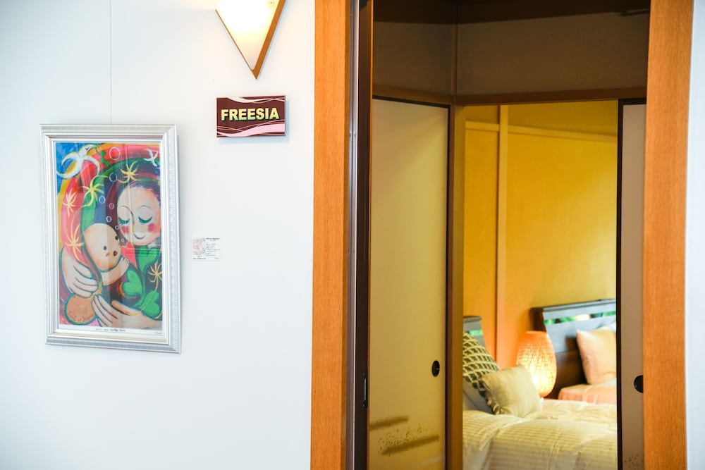 Фото Yufuin Floral Village Hotel