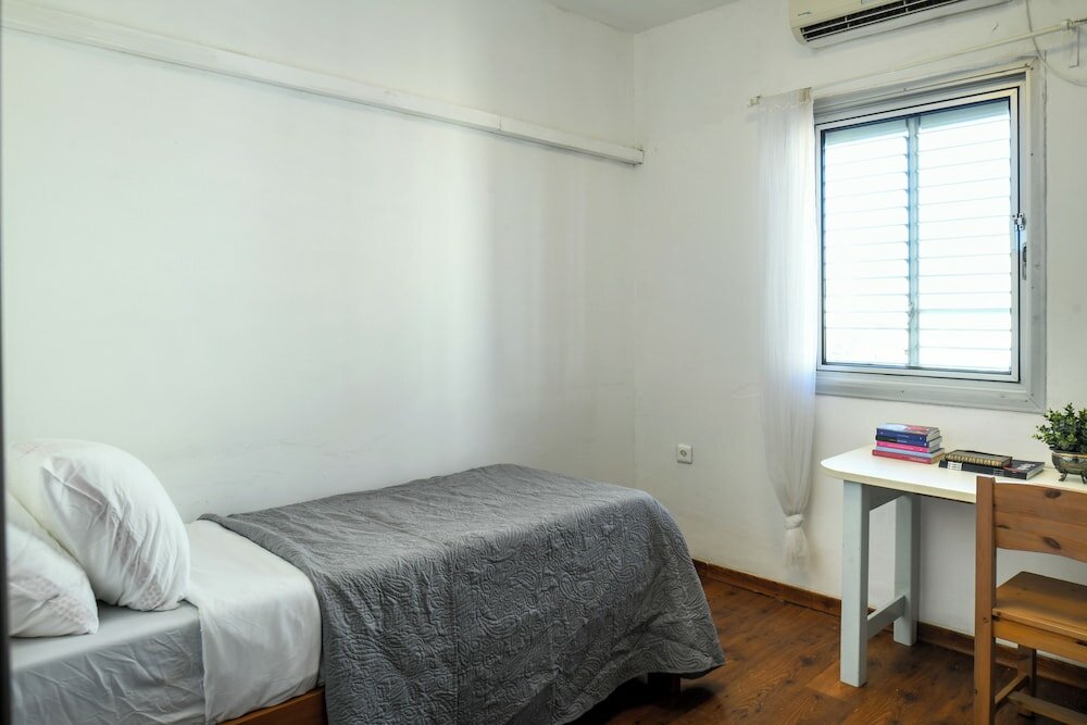 Фото Comfy Haven in Netanya Ctr by Sea N'Rent