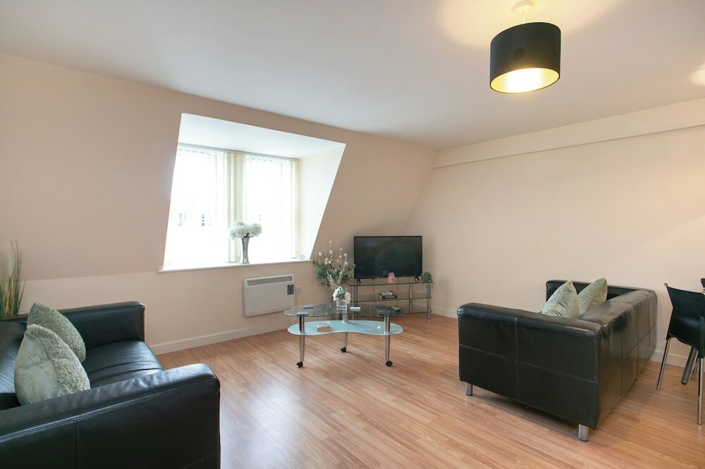 Фото 2 Bedroom Apartment in Heart of Notts