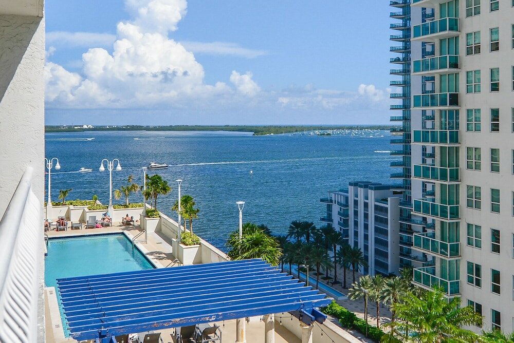 Фото Condo Top Amenities City Bay View