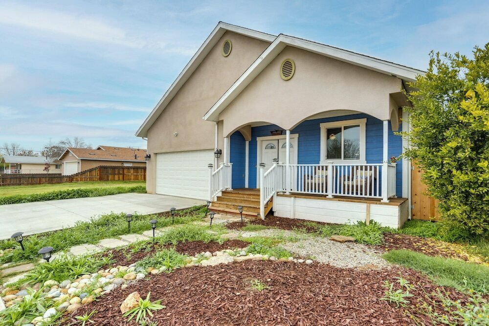 Hotel Stunning Clovis Home ~ 1 Mile to Old Town!, State of California, photo