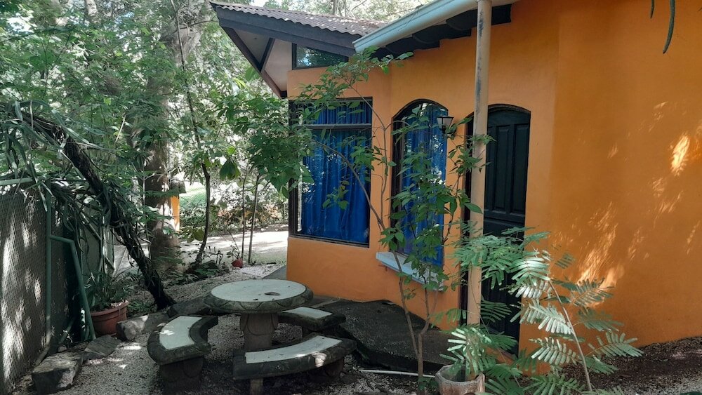 Фото Hotel Cabinas La Playa