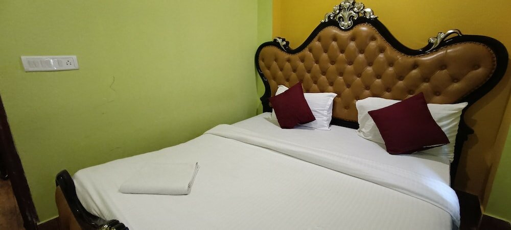 Фото N k Grand Days hotel