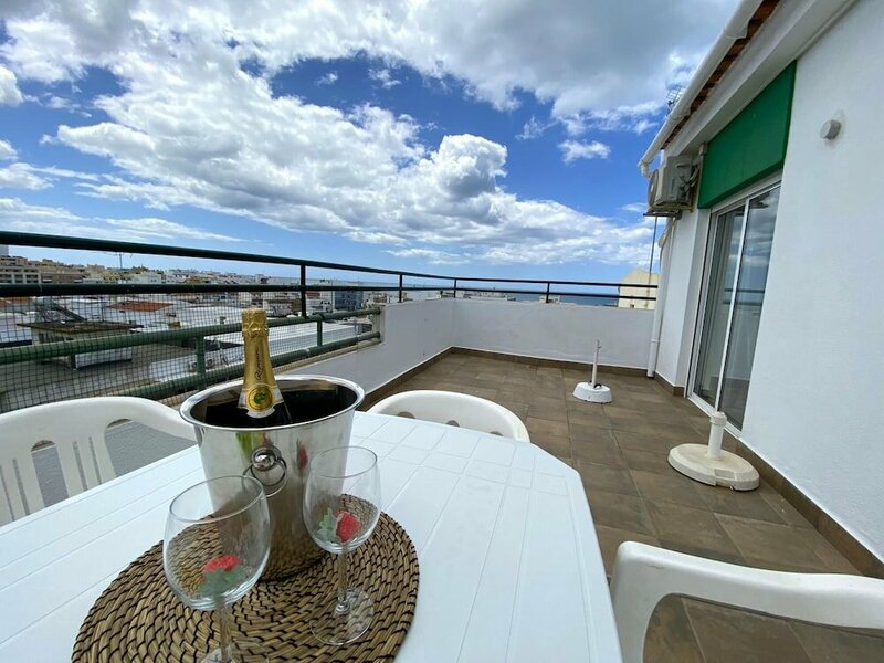 Гостиница Quarteira Ocean Breeze 2 by Homing