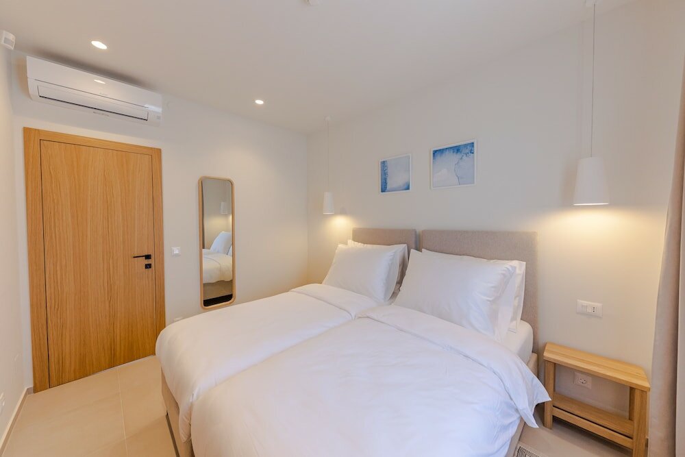 Фото The Olive Poolhouse