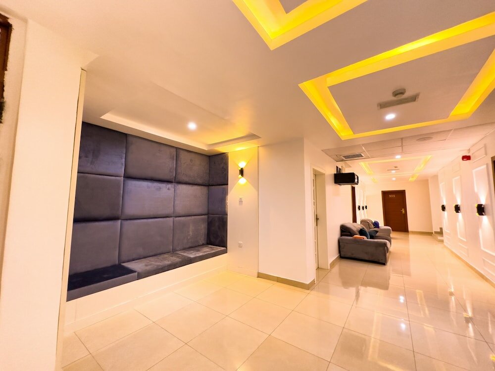 Фото The Gibs Hotel