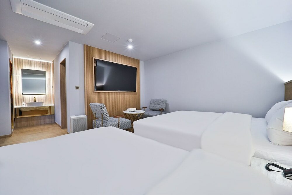 Фото Denbasta Hotel Masan Fishmarket