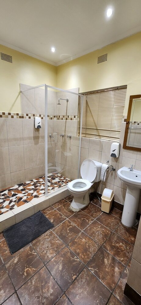 Фото Pofadder Inn by Country Hotels