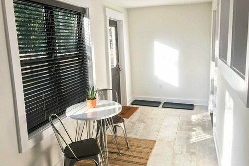 Гостиница Updated Downtown Red Bank Home 5 Mi to Beach! в Итонтауне