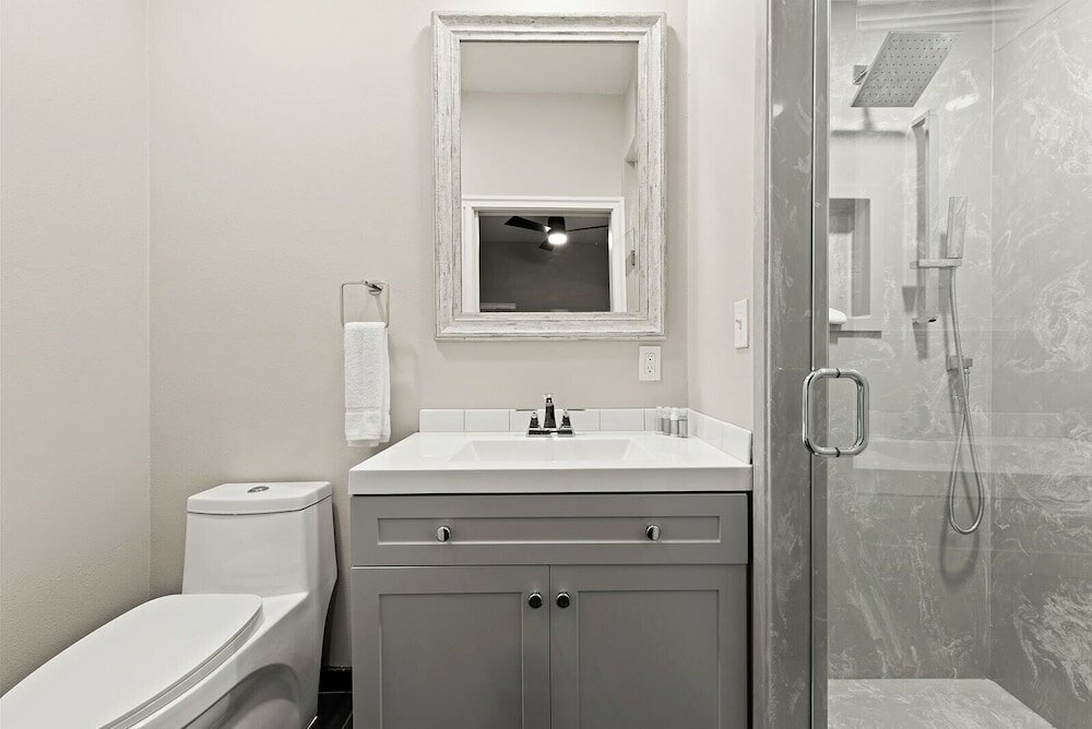 Фото Holy Angels Bywater Hotel and Residences