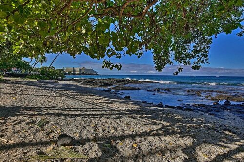 Гостиница Kailua Studio w Pool Access & Garden Views!
