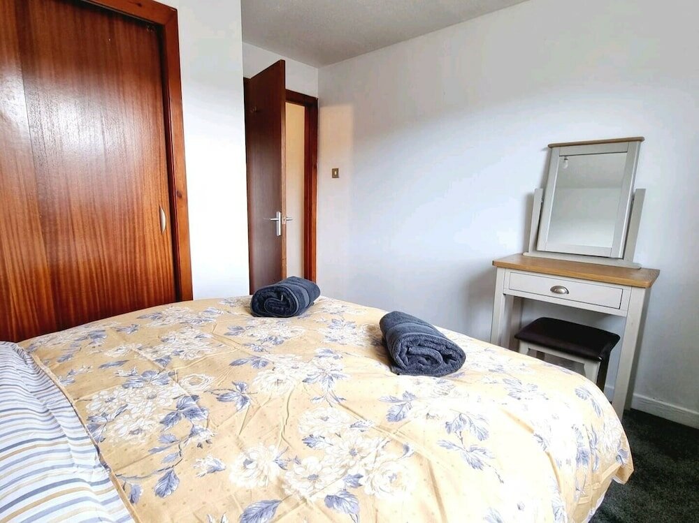 Фото Lovely 2 bed with free parking