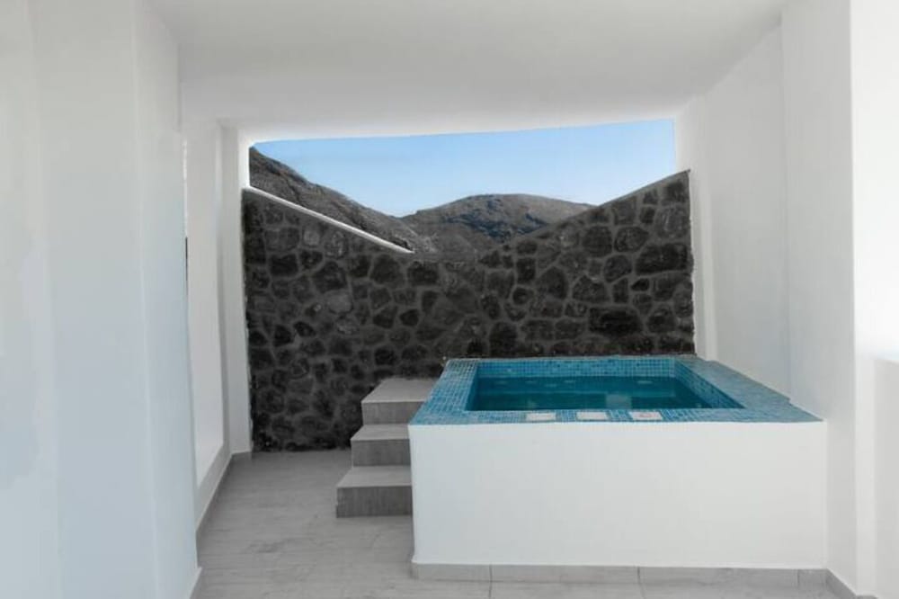 Фото Tree Houses with private jaccuzi