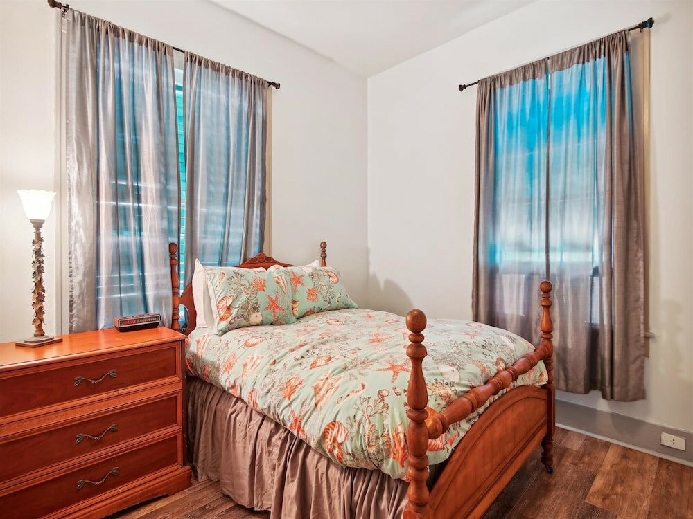 Фото Seaside Cottage