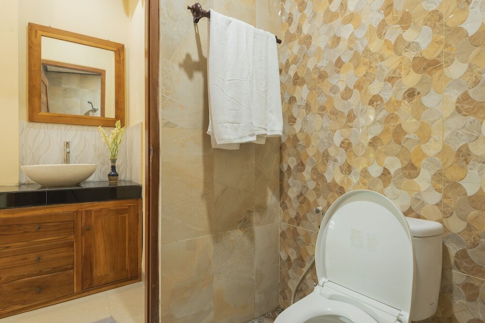 Фото Liliy Guest House Legian