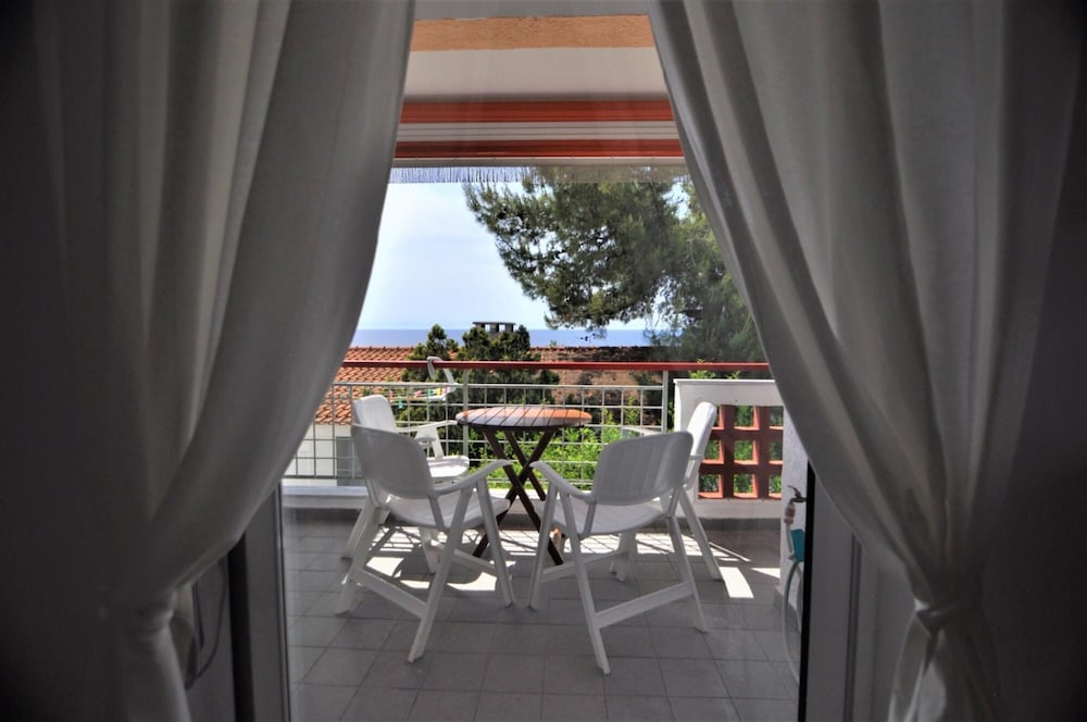 Фото Zennova 16 Naftilos Family Summer House