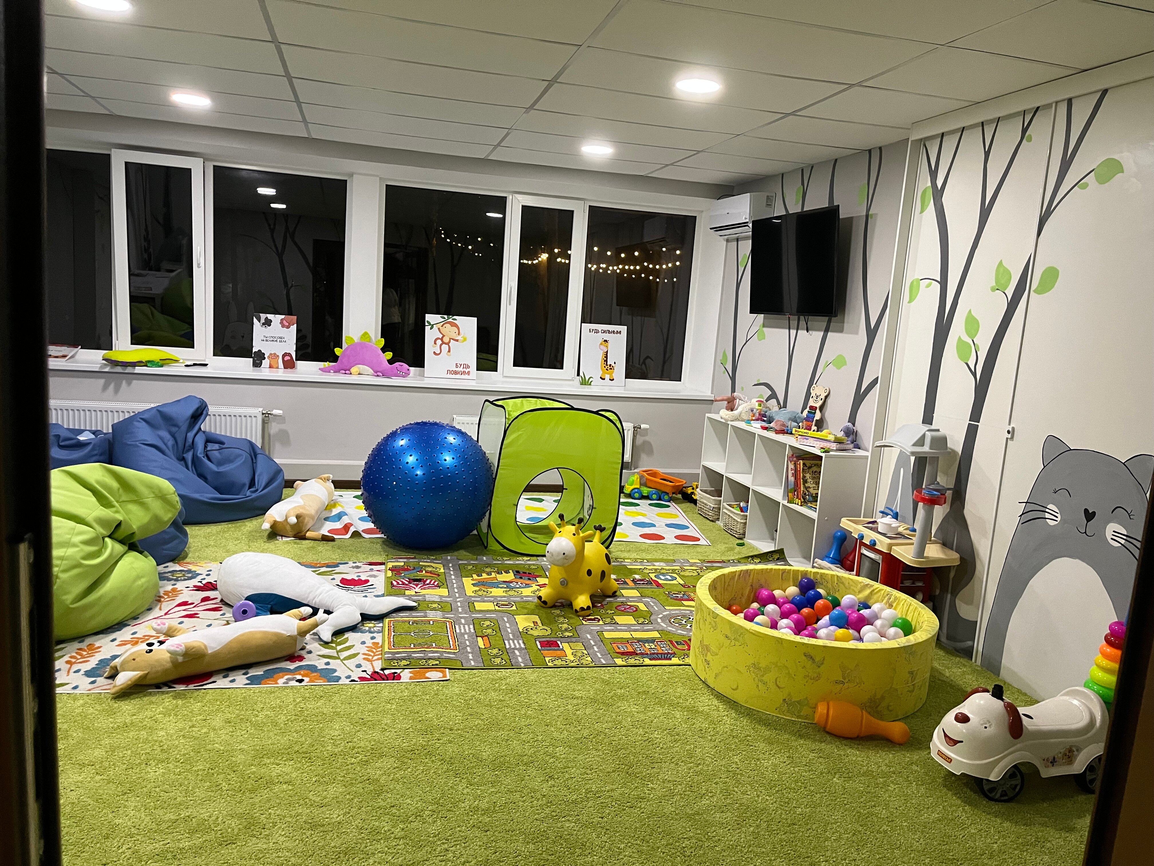 Фото Времена года в зелёном городе