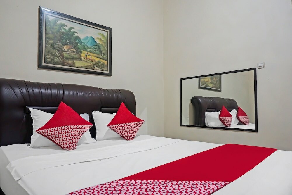 Фото Super Oyo 92134 Bogor Guest House Syariah
