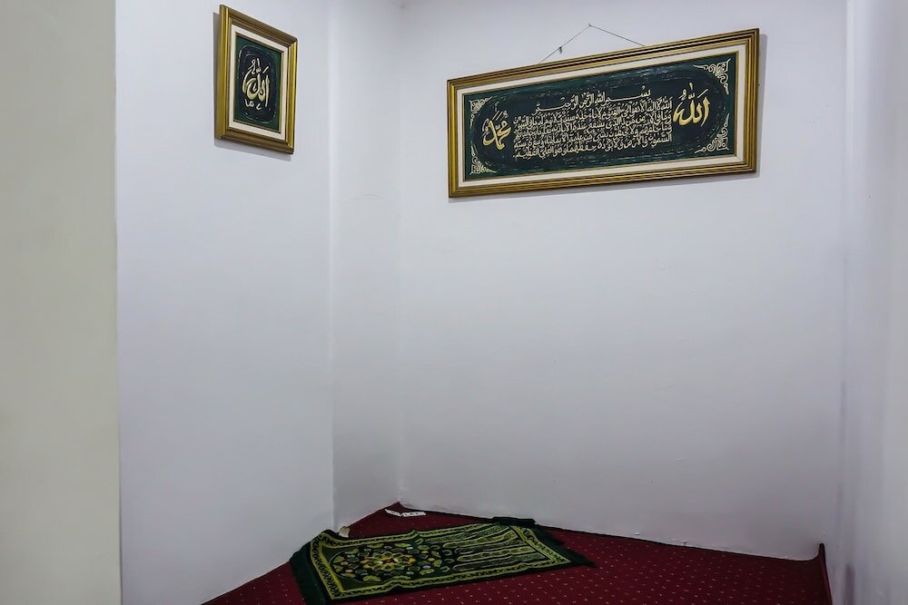 Фото Super Oyo 92134 Bogor Guest House Syariah