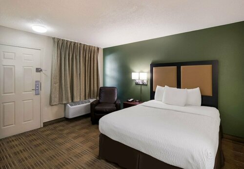 Гостиница MainStay Suites Knoxville - Cedar Bluff в Оук-Ридж