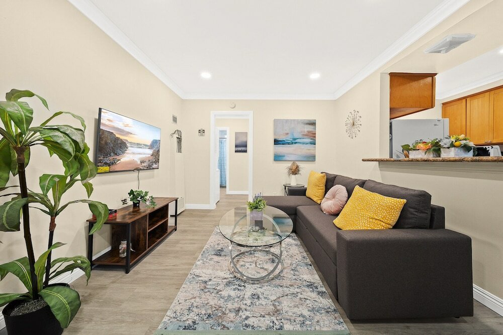 Фото Cozy n Serene 12mins to Downtown La