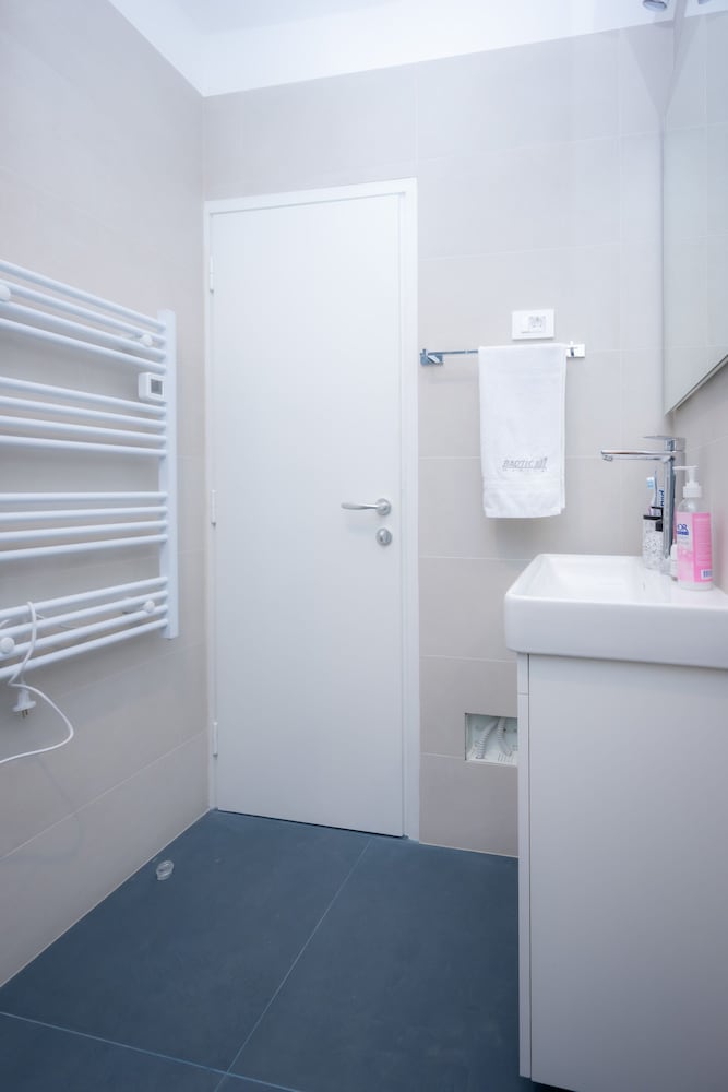 Фото Billie Holiday apartment with balcony