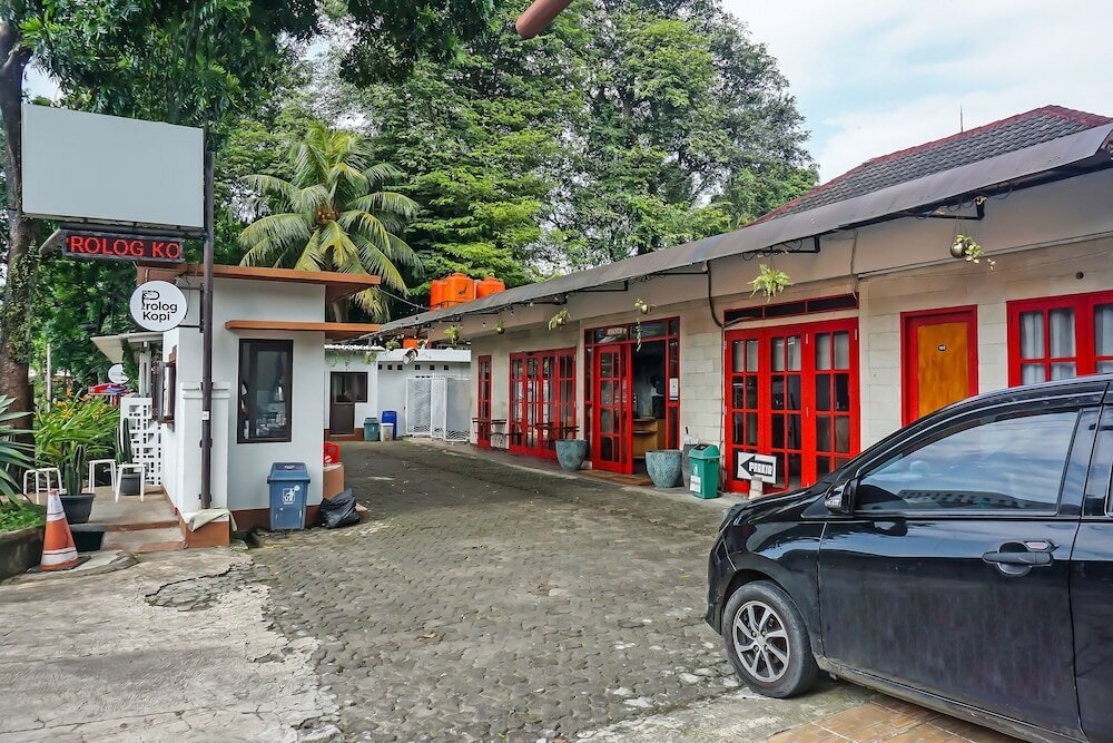 Фото Super Oyo 92134 Bogor Guest House Syariah