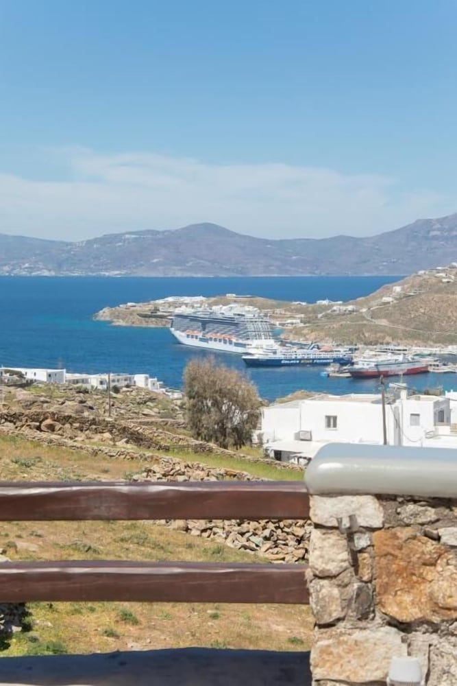 Фото Crystal Suites