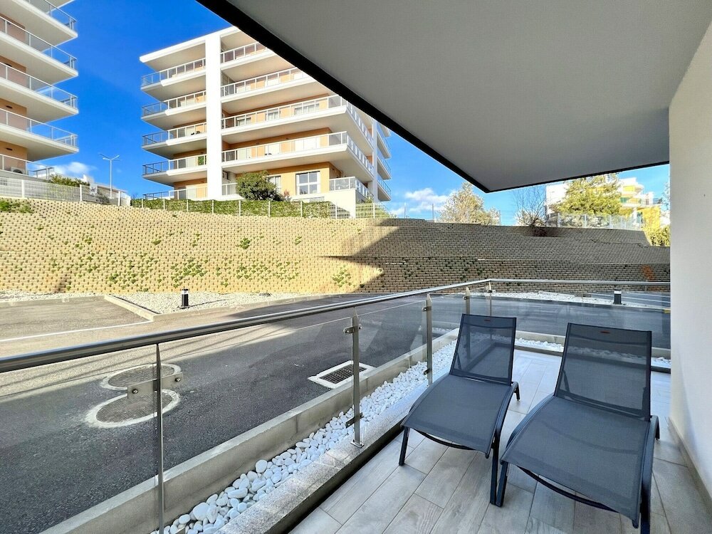 Фото Praia Da Rocha Twins 2 With Pool