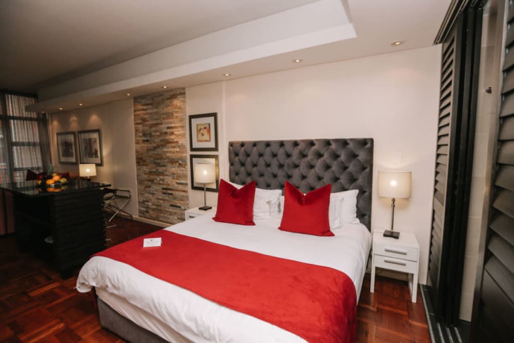 Фото Mandela Rhodes Place Hotel