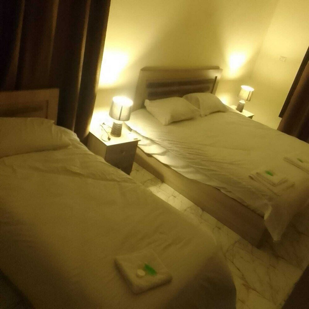 Фото Jerash Apart Hotel