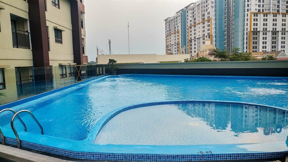 Hotel Minimalist Studio Apartment at Atria Residences with Pool View, Earth, photo