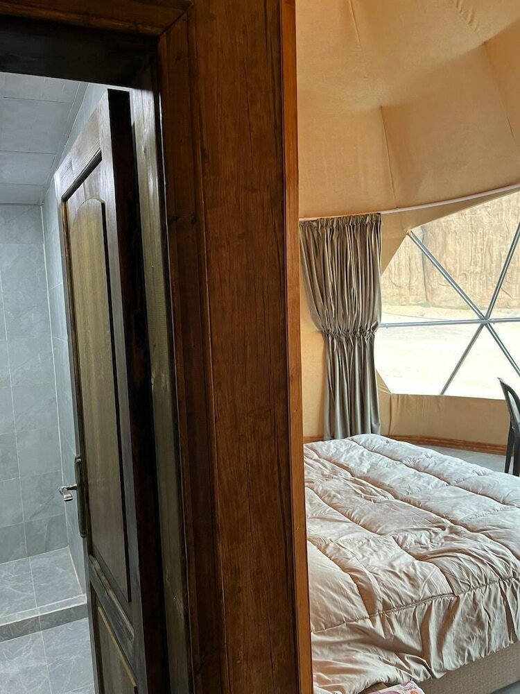 Фото Wild Oryx Camp Bubbles