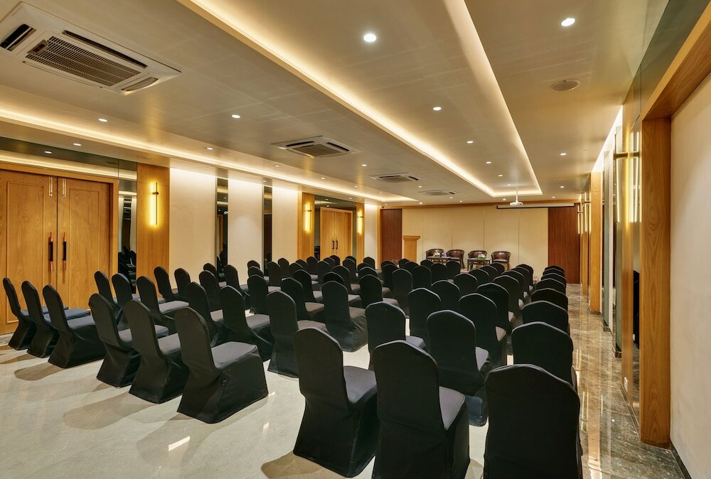 Фото Regenta Place Raysons Kolhapur