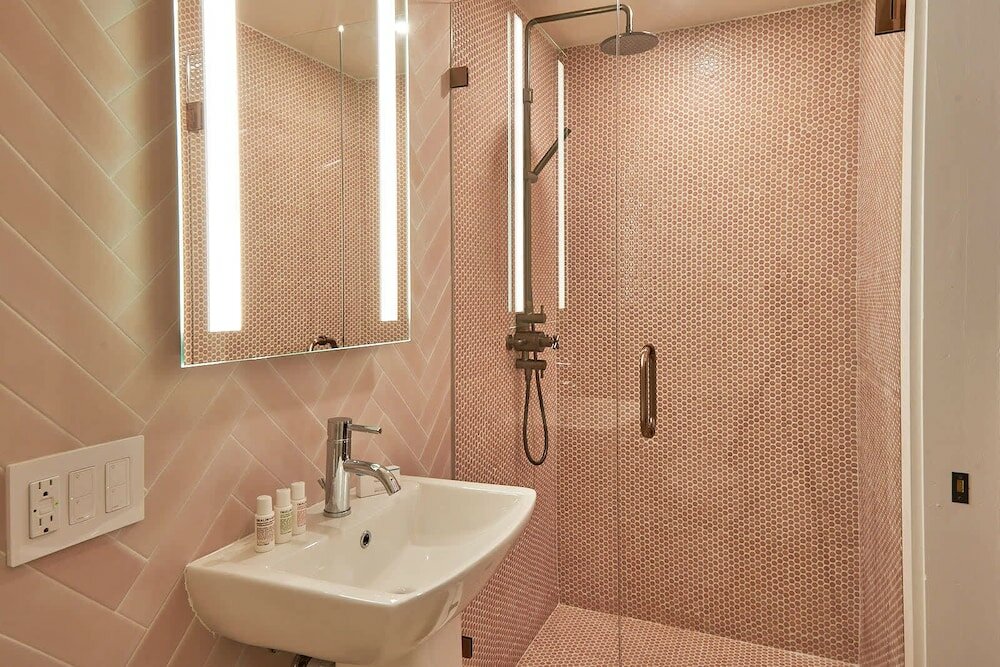 Фото Grand Maloney Hotel