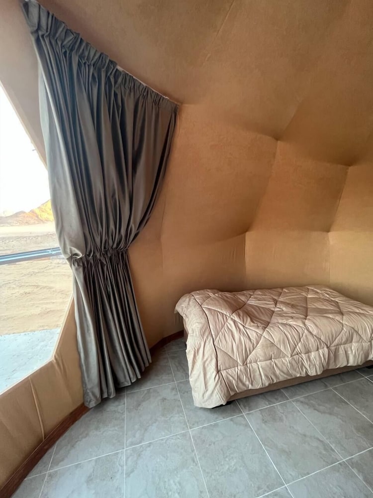 Фото Wild Oryx Camp Bubbles