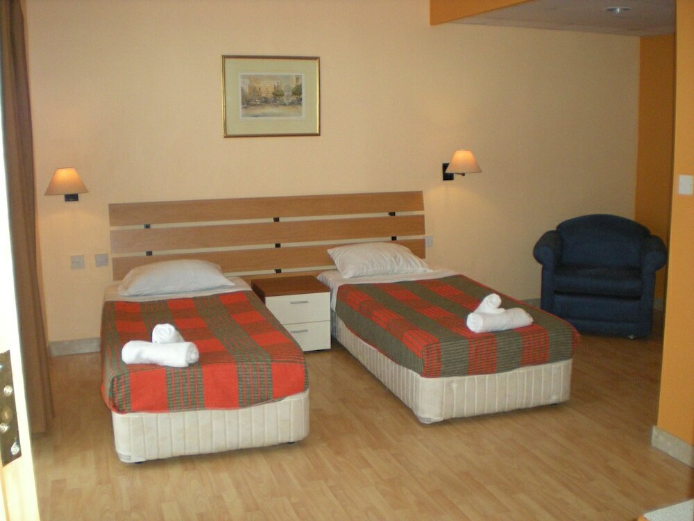Фото Porto Azzurro Aparthotel