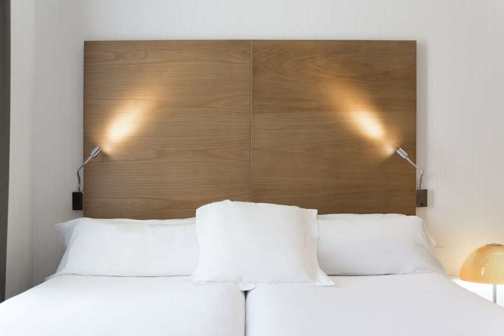 Фото Petit Palace Plaza Malaga Hotel